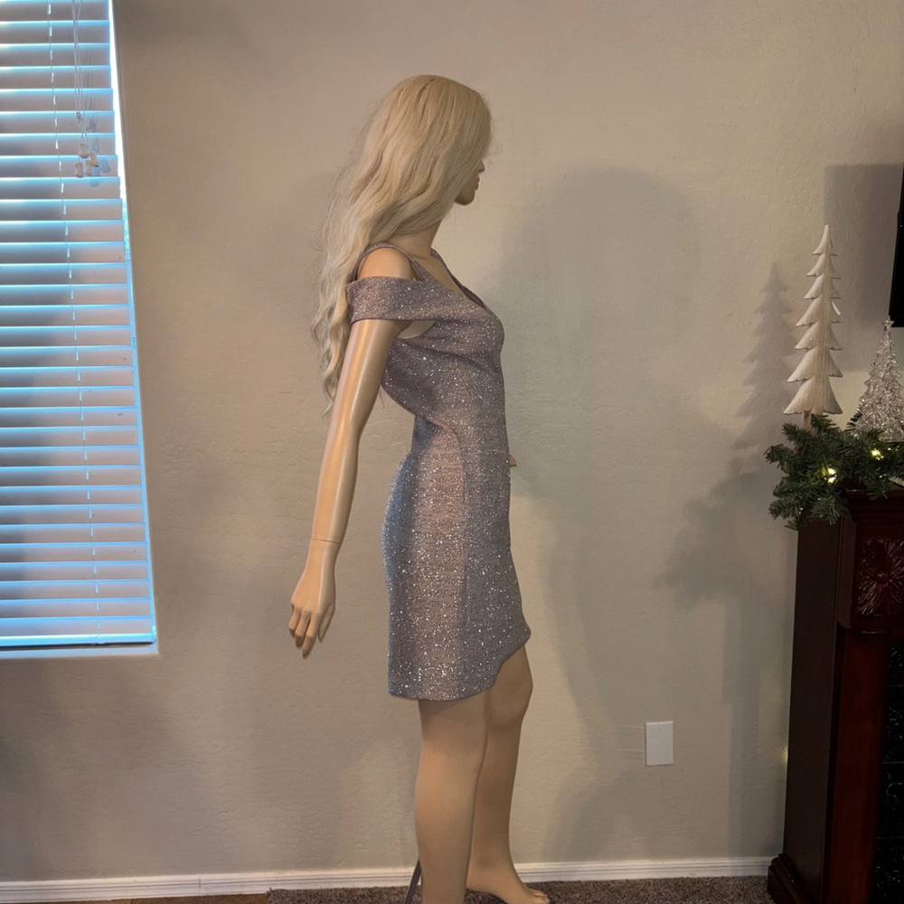 Eliza J Dress Size 8 Champagne Glitter Cold Shoulder Sheath Cocktail Party - Picture 7 of 17